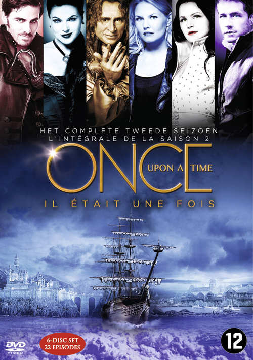 DVD-hoes van 'Once Upon A Time' met personages en een schip op een bewolkte zee.