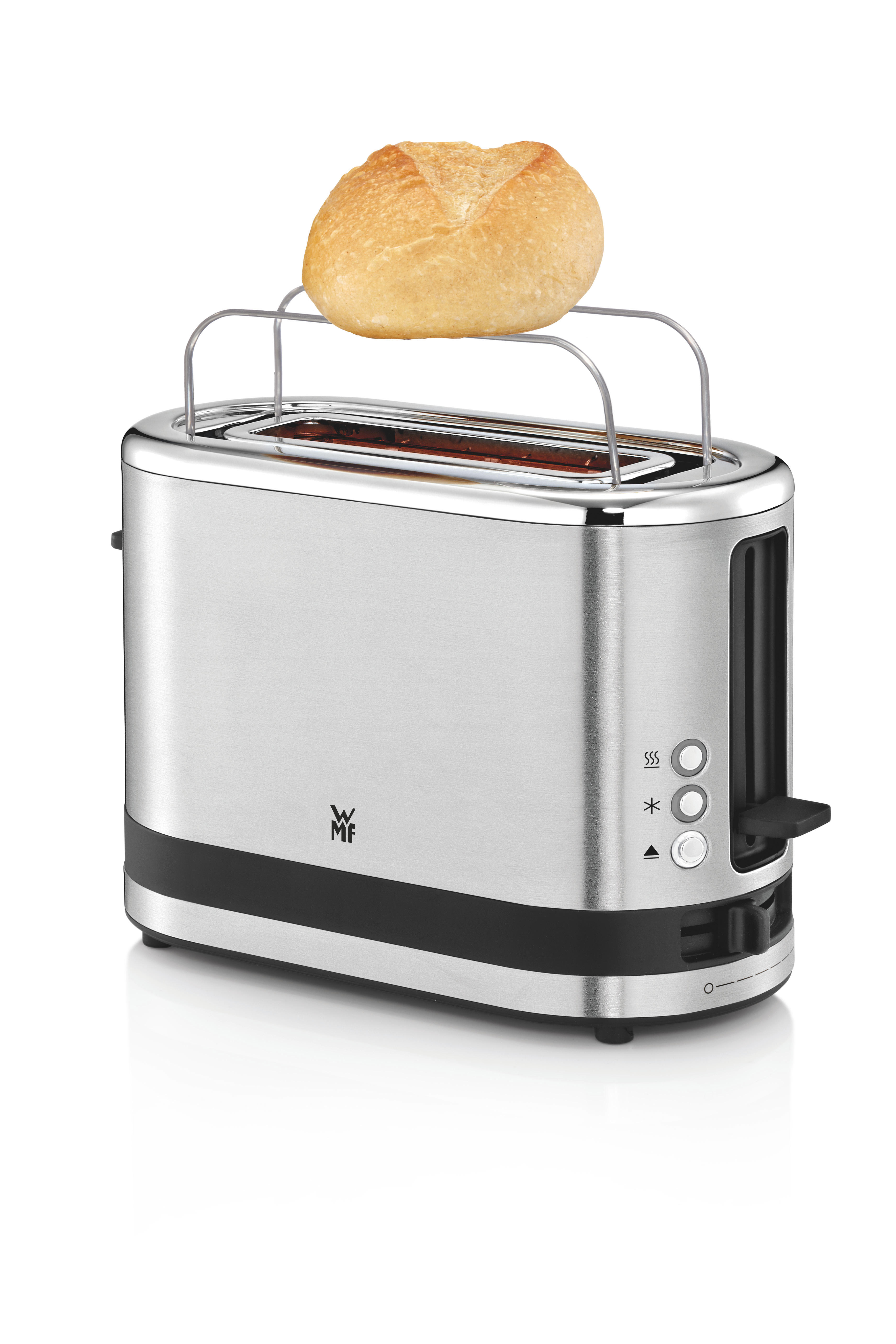 Ein silberner Toaster mit einem Brötchen auf dem Brötchenwärmer.
