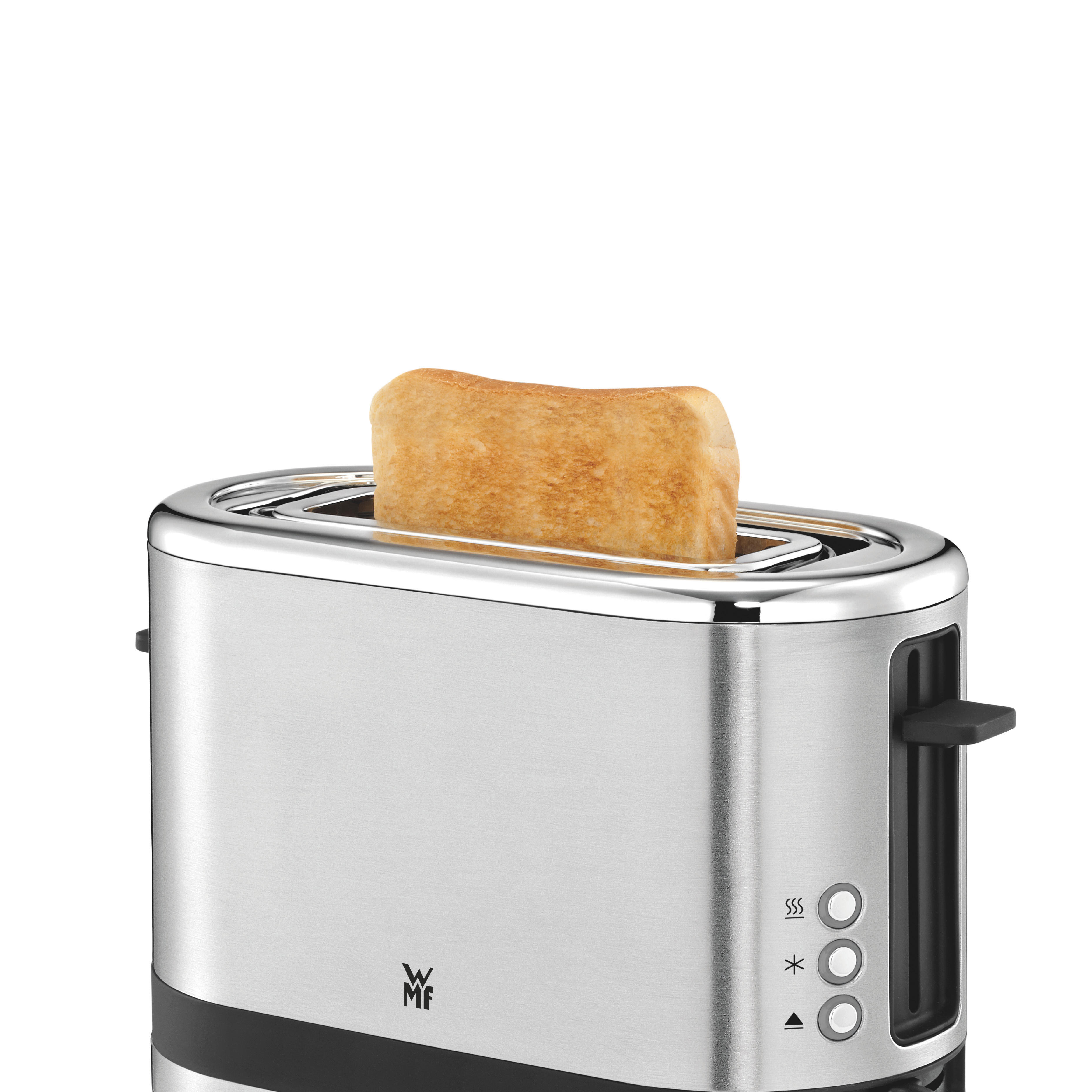 Ein silberner Toaster mit geröstetem Brot, der aus dem Schlitz ragt.