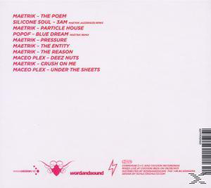 CD-Rückseite. Weißer Hintergrund mit pinkfarbenem Text, der Songs auflistet. Enthält ein Logo und einen Barcode rechts.