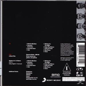 Rückseite einer CD mit Titellisten und Informationen. Schwarzer Hintergrund mit weißem Text und Bildern.