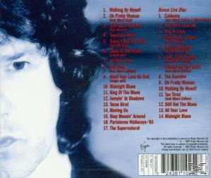 Albumcover: Nahaufnahme eines Mannes mit Text auf der Seite, Blautöne.