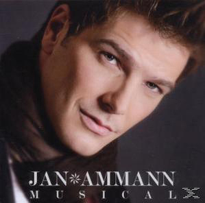 Albumcover mit Nahaufnahme von Jan Ammann. Er schaut in die Kamera und lächelt leicht. Text darunter.