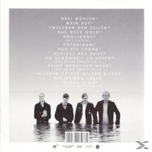 CD-Cover. Vier Männer im Wasser. Text und ein Barcode.