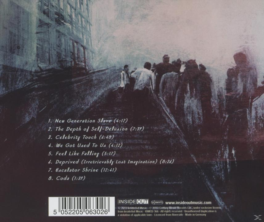 Album-Rückseite mit Titelliste und Bandmitgliedern. Dunkle, entsättigte Farbe.