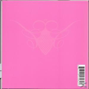 Ein pinkfarbenes CD-Cover mit weißem Design und Barcode rechts unten.