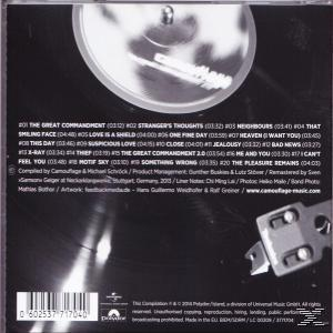 CD-Rückseite mit Titeln, Plattenspielerbild und Graustufen.