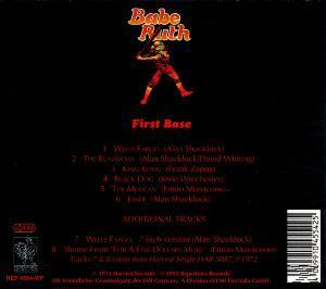 Album borító baseball játékossal pirosban és szöveggel. Fekete háttér. "First Base".