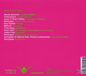 CD-Hülle hinten mit pinkem Hintergrund und einer Titelliste.
