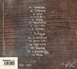Albumcover mit handgeschriebenem Text auf Holzgrund. Zeigt eine Titelliste, mit einem Barcode unten links.