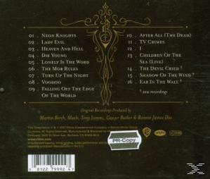 Rückseite einer Musik-CD mit Titelliste und dunklem, verziertem Design.