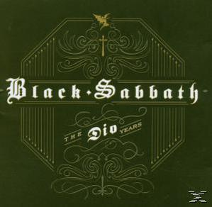 Albumcover von Black Sabbath's The Dio Years. Dunkelgrüner Hintergrund, schwarzes Logo und goldene Verzierungen.