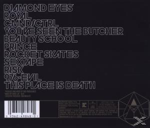 Schwarzes Albumcover mit weißem Text, der Songtitel auflistet. Das Cover hat ein geometrisches Design.