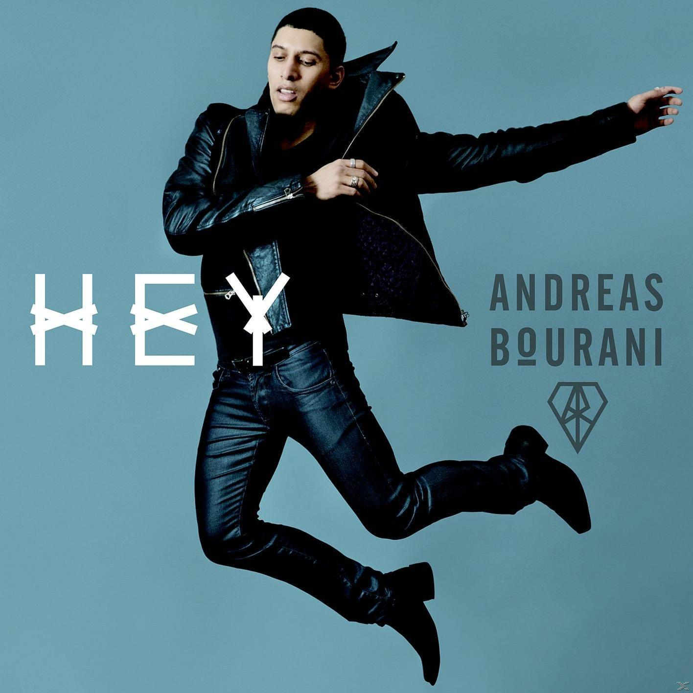 Albumcover mit springendem Andreas Bourani. Das Wort 'HEY' ist weiß, der Name des Künstlers steht rechts.