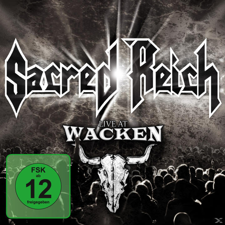 Albumcover mit der Band Sacred Reich, einem Bullenschädel und einer Menge.