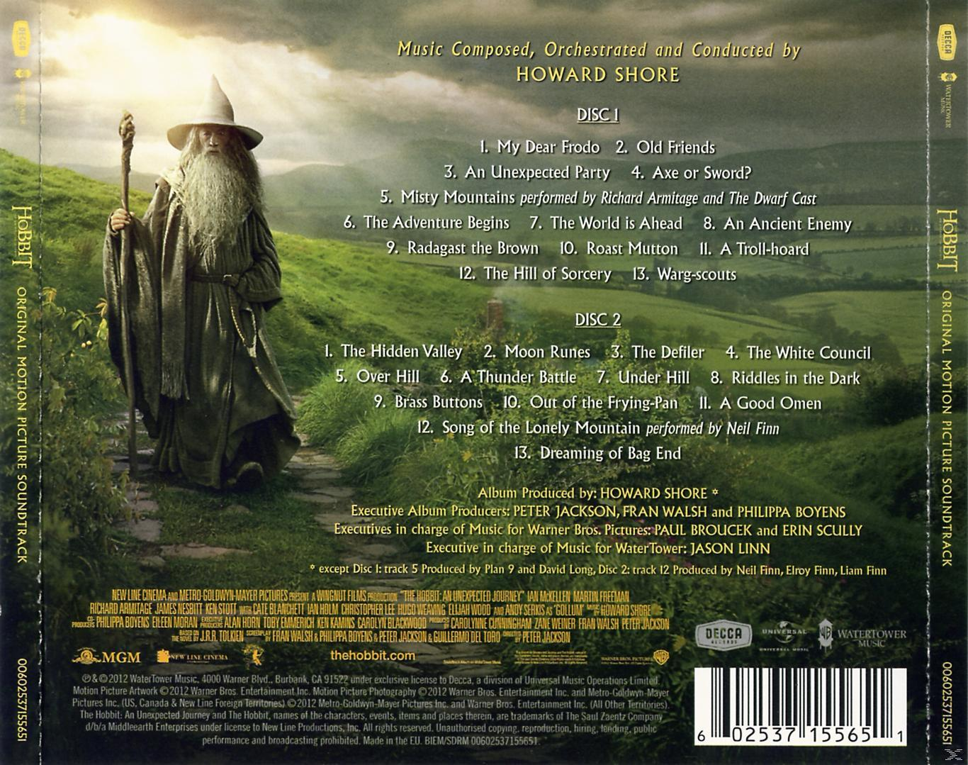 Hobbit-Soundtrack-CD-Cover. Gandalf steht in einem Wald, Titelliste rechts.