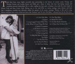 CD-Rückseite mit Text und Bildern von Johnny und June Carter Cash, die sich umarmen.