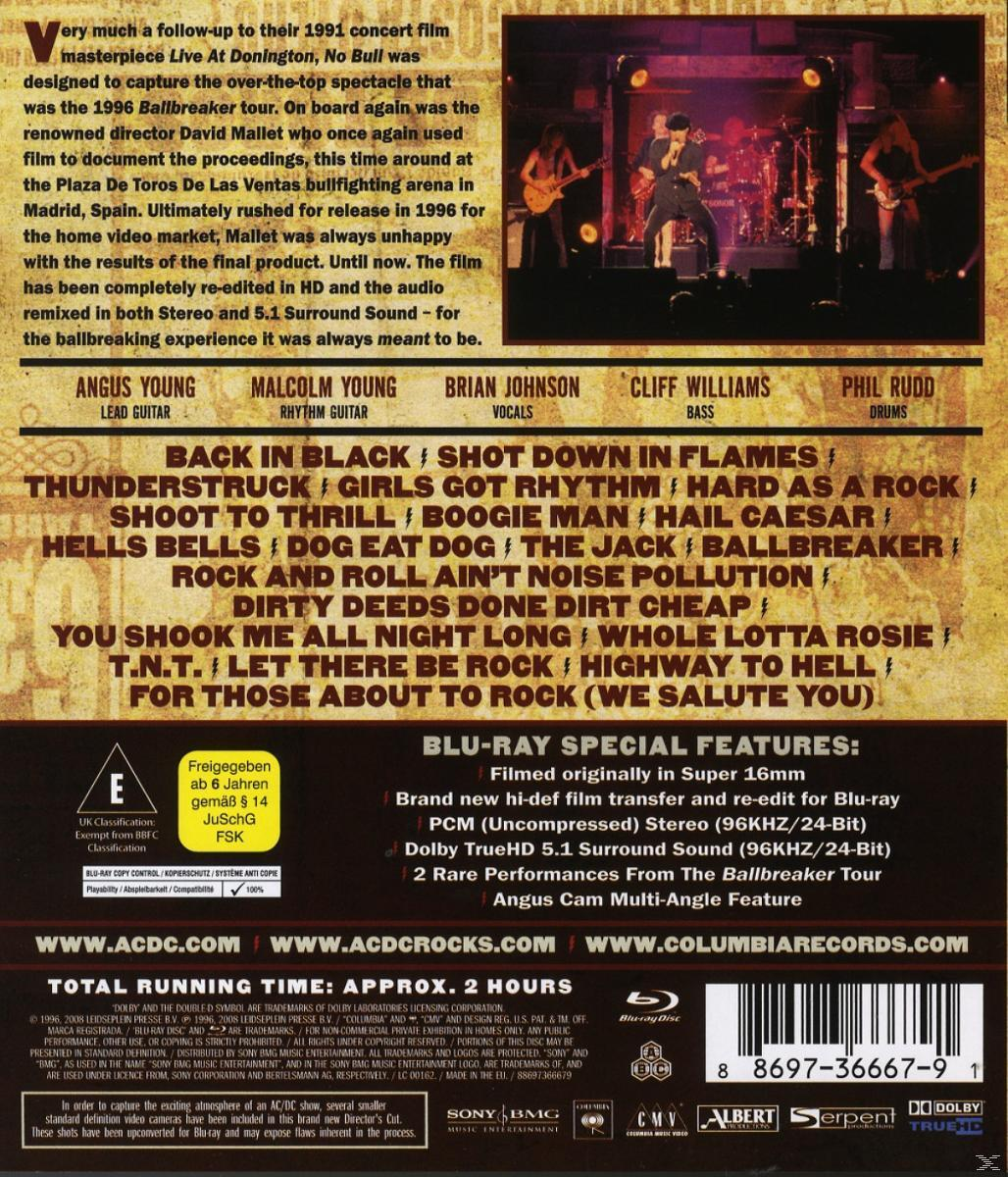Rückseite einer Blu-ray Disc. Text über ein Live-Konzert von AC/DC. Bilder der Band bei der Performance auf der Bühne.