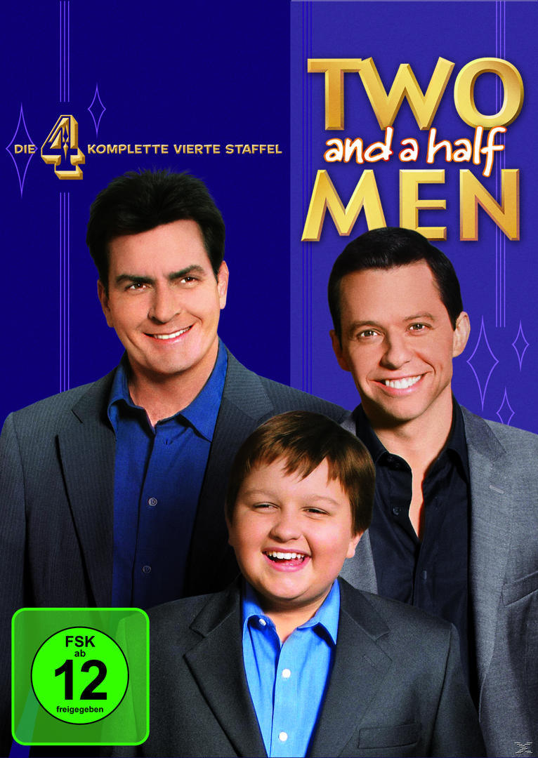 DVD-Cover: 'Two and a Half Men' Darsteller lächeln, blauer Hintergrund, deutscher Text.
