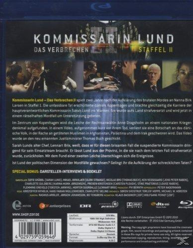 Blu-ray-Rückseite mit deutschem Text und Bildern von Personen, die eine Krimiserie bewerben.