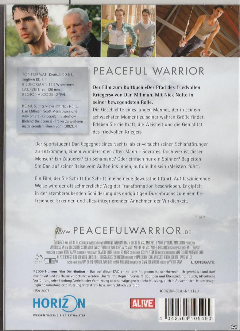 DVD-Cover eines Mannes, einer Frau und eines älteren Mannes mit dem Text: Peaceful Warrior. Es zeigt die Rückseite.