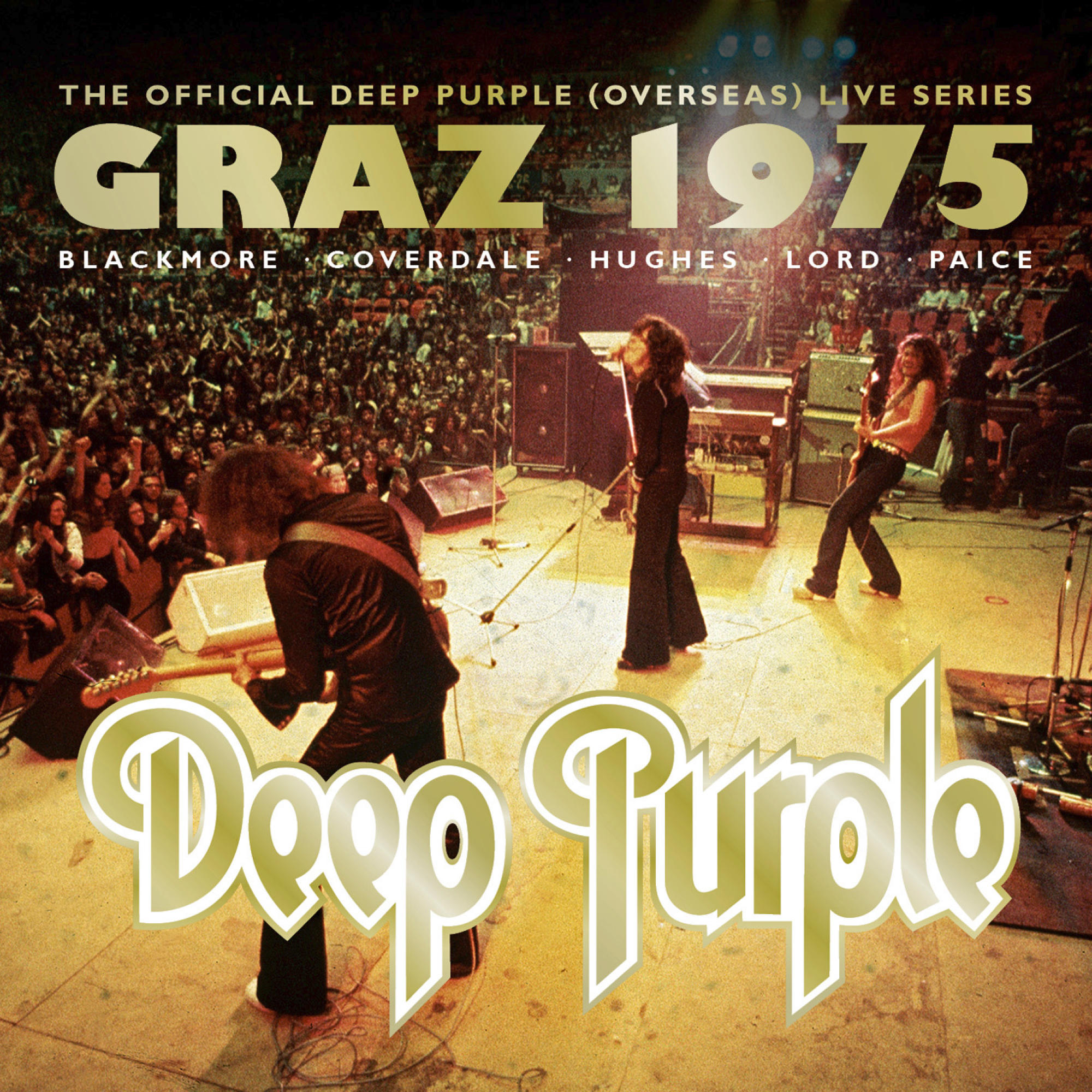 Live-Konzertfoto von Deep Purple auf der Bühne. Titel: Graz 1975. Publikum im Hintergrund.