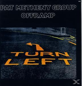 Albumcover: Straßenschild mit den Worten "Turn Left" und dem Titel "Offramp".