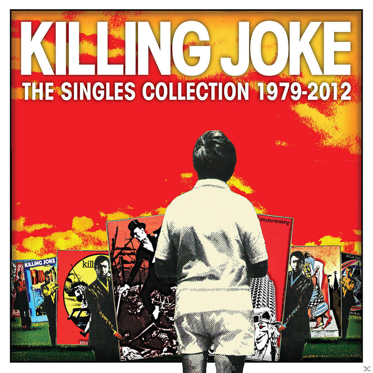 Pochette d'album : Garçon debout, fond rouge, pochettes d'albums. Texte : Killing Joke The Singles Collection.