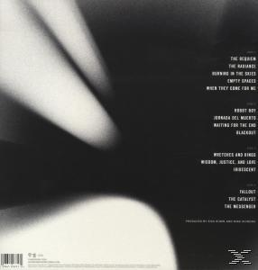 Album hátlap, fehér és szürke design, számlista jobbra, fekete háttér.