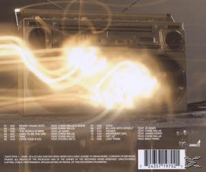 Rückseite einer CD mit Boombox-Bild und Titelliste, mit Barcode.