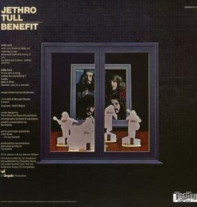 Albumcover. Ein Fensterrahmen mit Bandmitgliedern Porträts und Ausschnitten auf dunklem Hintergrund.