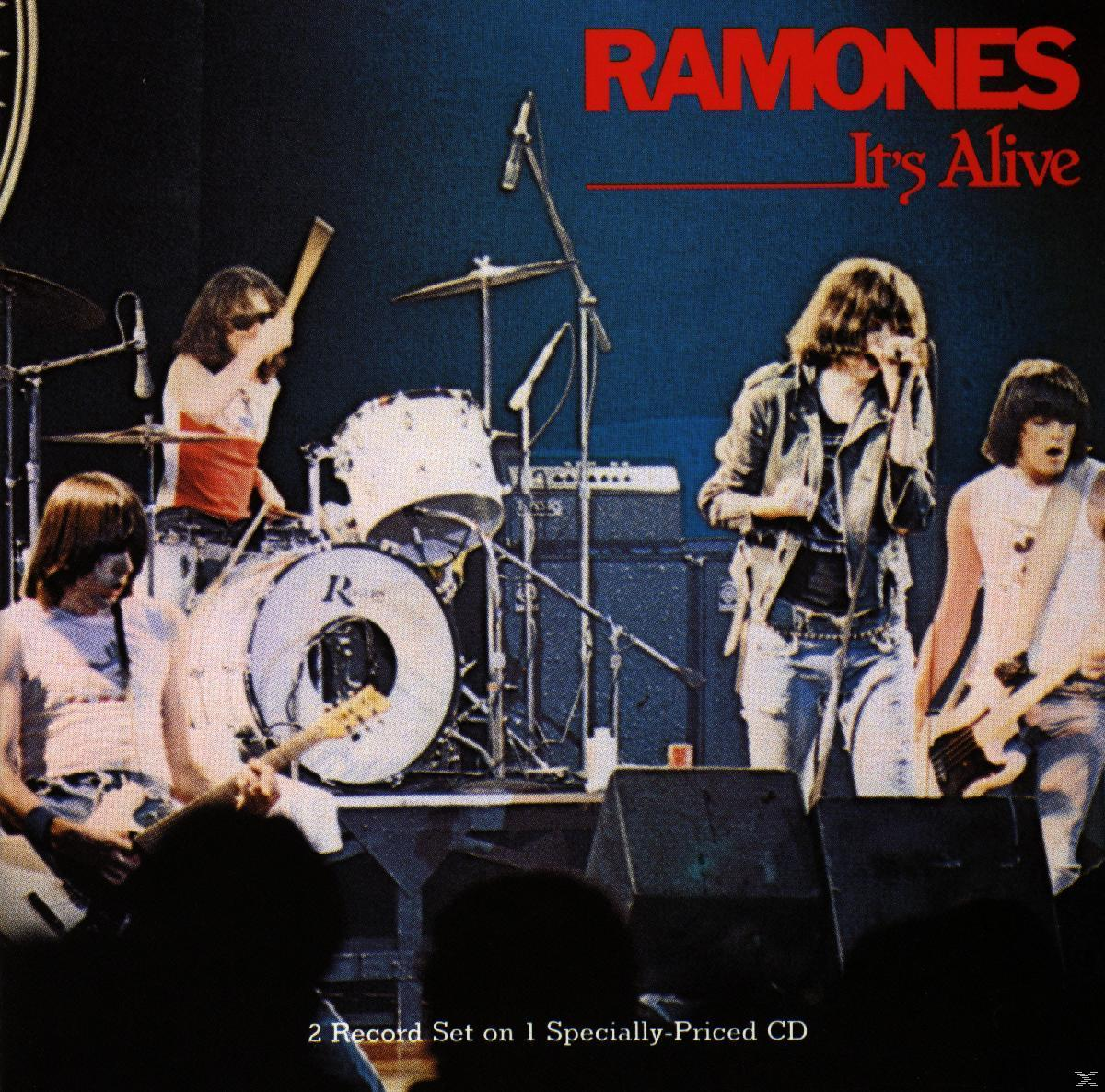 Live-Albumcover, Ramones auf der Bühne, Band spielt, roter Text, It's Alive.