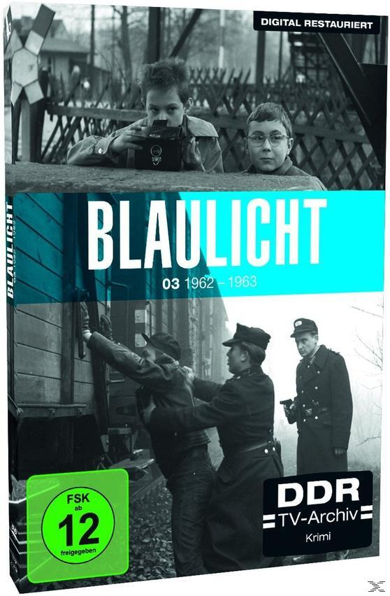 DVD-Cover mit Fotos von Menschen und einem Zug, in Schwarzweiß und Farbe.