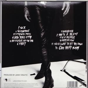 Schwarz-weiß Albumcover. Eine Person in schwarzer Lederhose und Stiefeln steht auf weißem Untergrund.