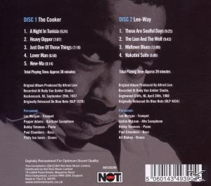 CD hátlap, dalok listája két lemezen, szöveg, előadó neve.