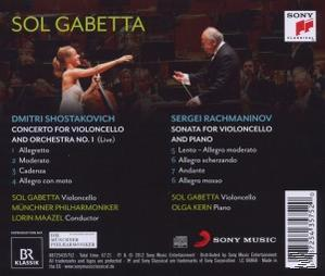 CD-borító, Sol Gabetta csellózik, karmester. Címek: Sosztakovics, Rahmanyinov. Sony Music logó.