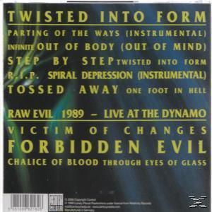 Albumcover mit Songtextliste in Gelb auf dunklem Hintergrund.