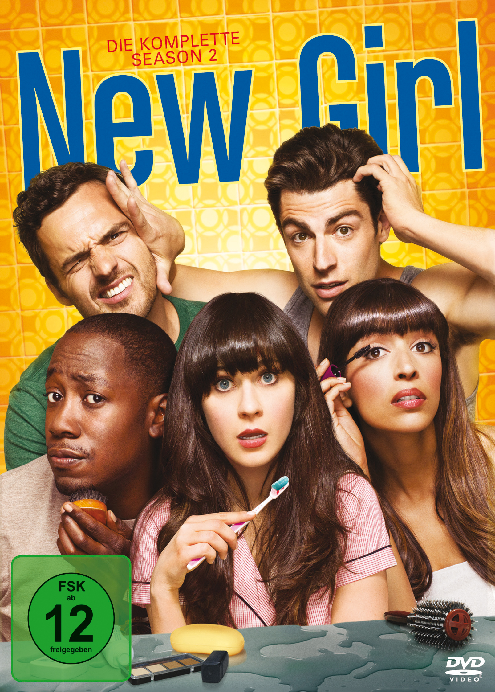 New Girl DVD-Cover. Darsteller, hellblauer und gelber Hintergrund, Badezimmer.