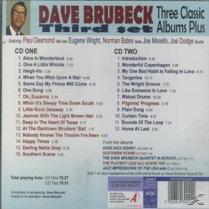 Dave Brubeck Albumcover. Titelliste und Bild von Paul Desmond. Blauer Hintergrund mit weißem Text.