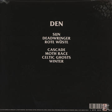 Schwarzes Albumcover mit weißem Text. Titel: Den.
