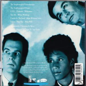 CD-Cover mit Gesichtern von Männern auf der rechten Seite. Text und Logo. Blauer Hintergrund.