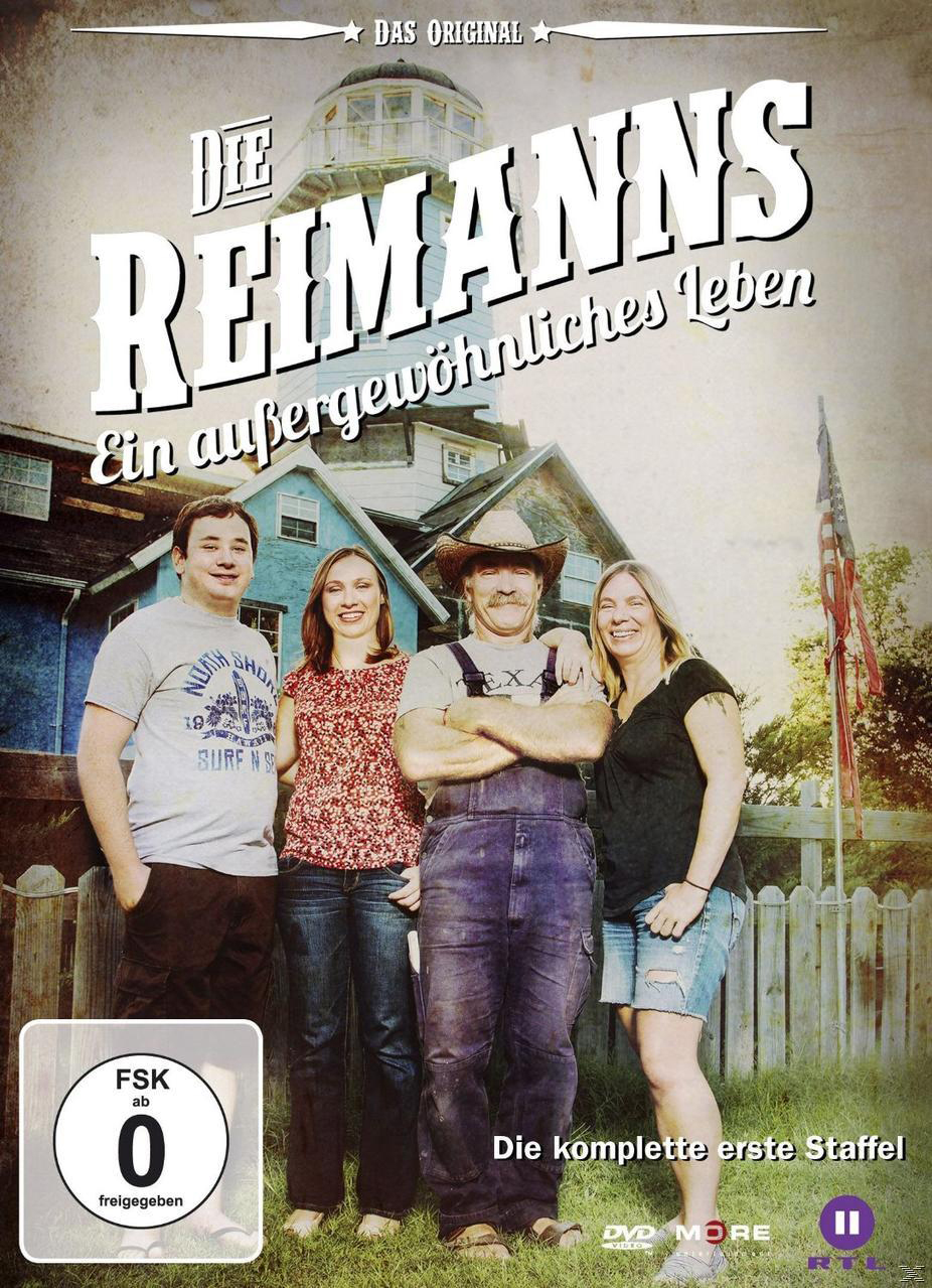 DVD-Cover mit Familie, Haus und Titel 'Die Reimanns'. Amerikanische Flagge im Hintergrund.