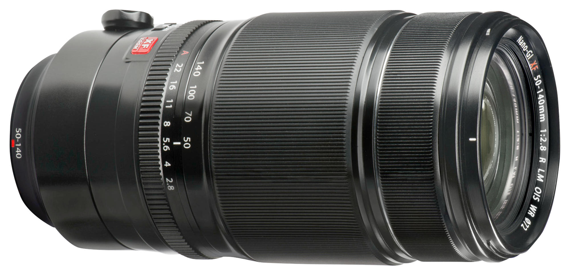 Obiettivo della fotocamera nero, con numeri e impostazioni visibili sul lato.