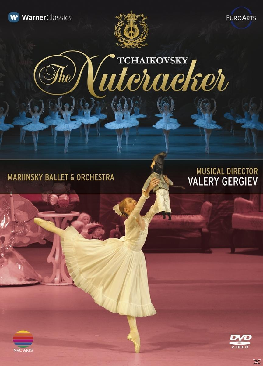 DVD-Cover mit Balletttänzern, dem Titel 'The Nutcracker' und einer Ballerina, die eine Puppe hält. Der Hintergrund ist rosa.