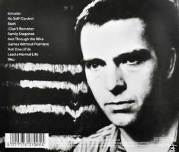 Albumcover: Gesicht eines Mannes in Schwarzweiß, Titelliste links. Text: Peter Gabriel.