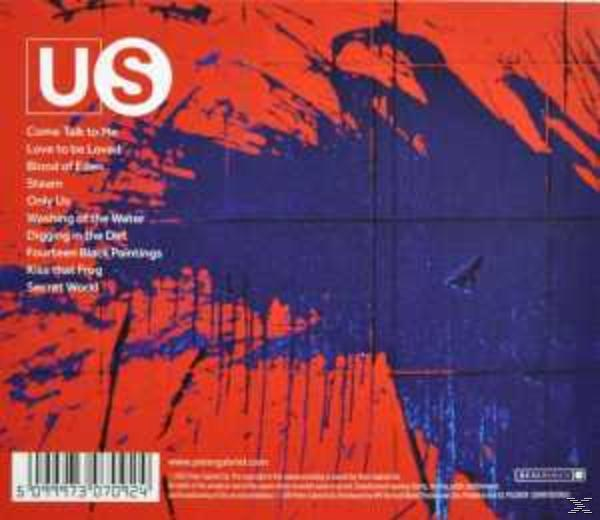 CD-Cover mit rotem und blauem abstraktem Design. Der Titel 'US' und eine Titelliste sind sichtbar.