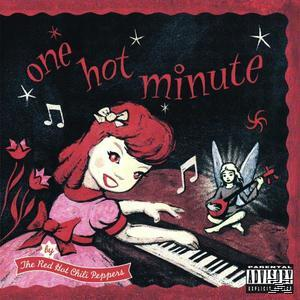 Albumcover mit Mädchen, das Klavier spielt. Kleine Fee mit Gitarre rechts.