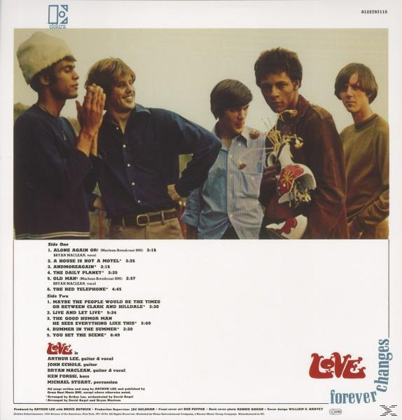 Albumcover mit 5 Männern auf der Straße. Titel 'Love'. Weißer Hintergrund.