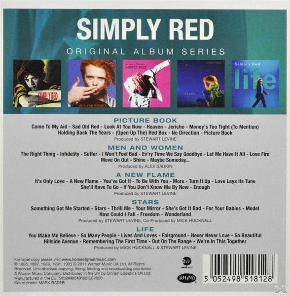 Simply Red Albumcover mit mehreren Albumcovern, Text, weißem Hintergrund und Barcode.