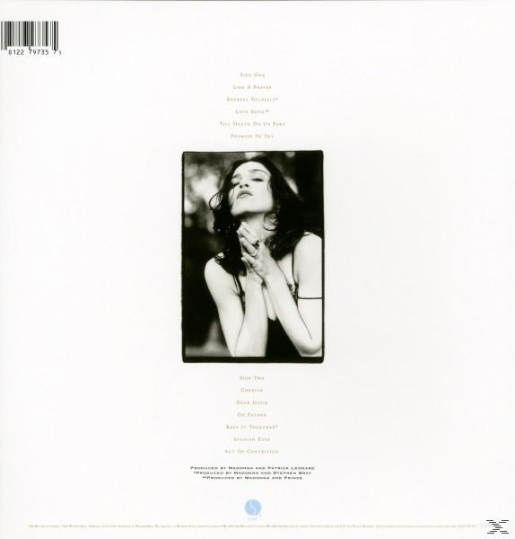Rückseite eines Madonna-Albumcovers, Schwarz-Weiß-Foto von Madonna, Titelliste.